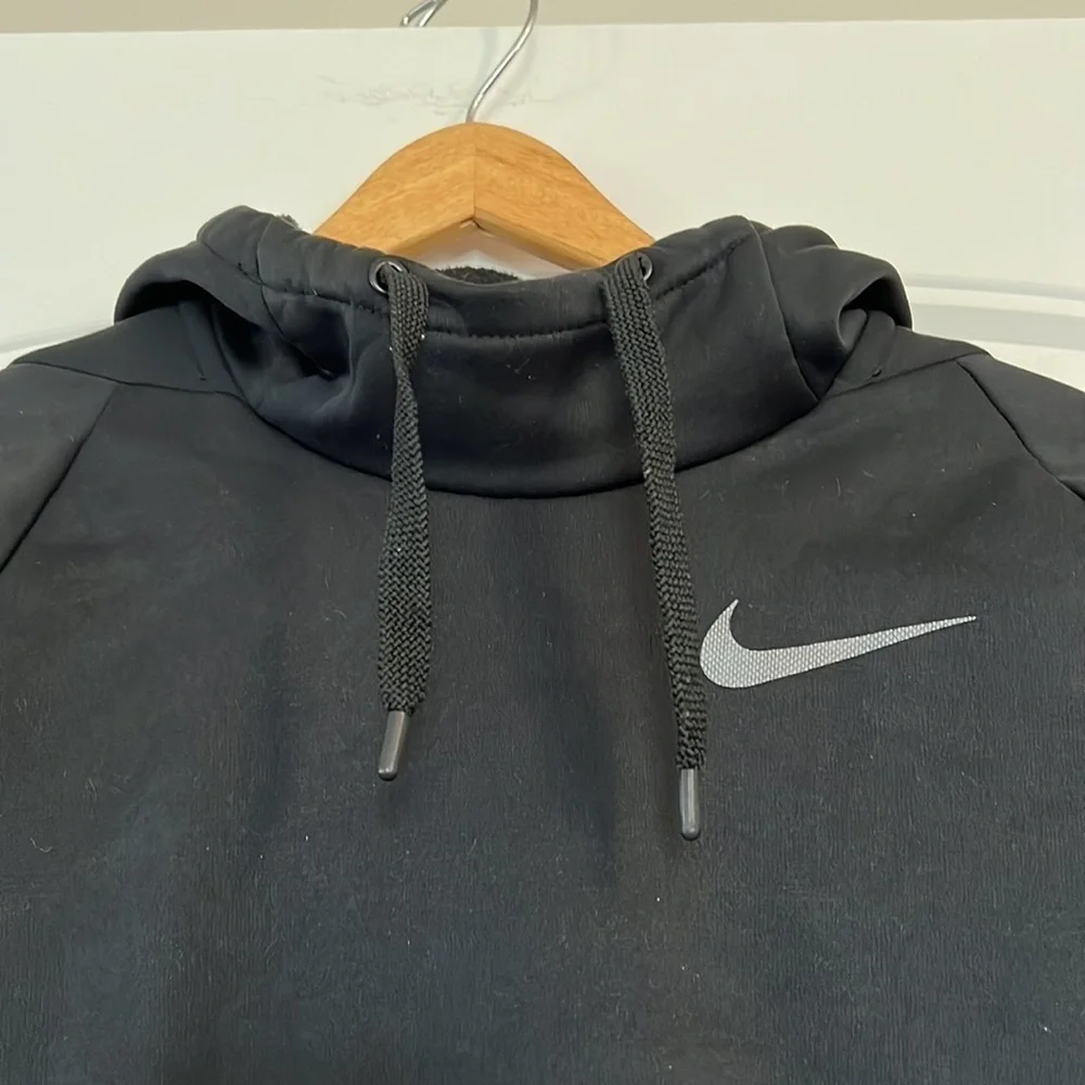 Nike Dry Fit Pocket  Hoodie Small